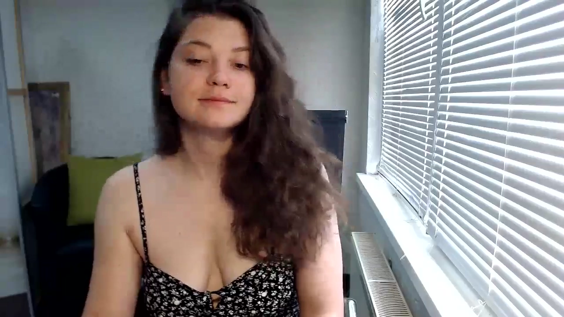 Gallery image thumbnail from SweetArinaA's myfreecams stream on, 06/14/2024, 08:32 image 8 of 20