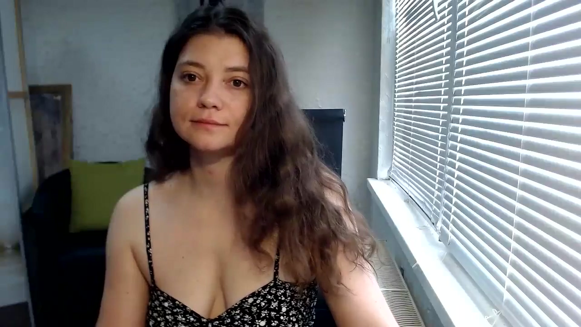 Gallery image thumbnail from SweetArinaA's myfreecams stream on, 06/14/2024, 08:32 image 13 of 20