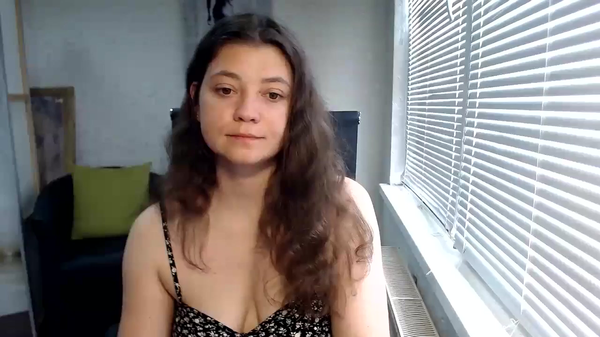 Gallery image thumbnail from SweetArinaA's myfreecams stream on, 06/14/2024, 08:32 image 16 of 20