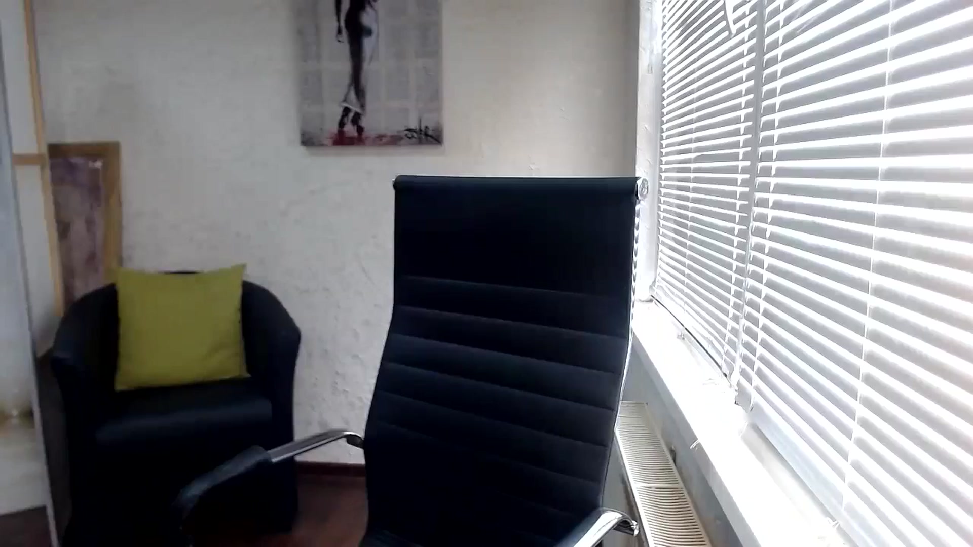 Gallery image thumbnail from SweetArinaA's myfreecams stream on, 06/14/2024, 08:32 image 6 of 20