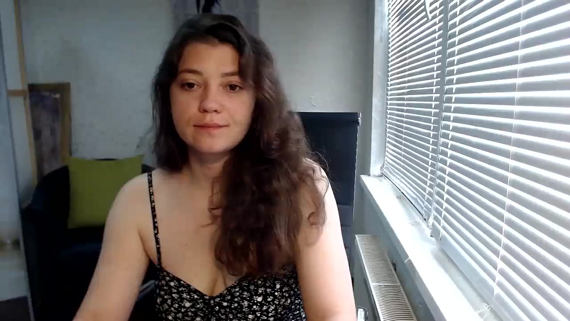Gallery image thumbnail from SweetArinaA's myfreecams stream on, 06/14/2024, 08:32 image 10 of 20