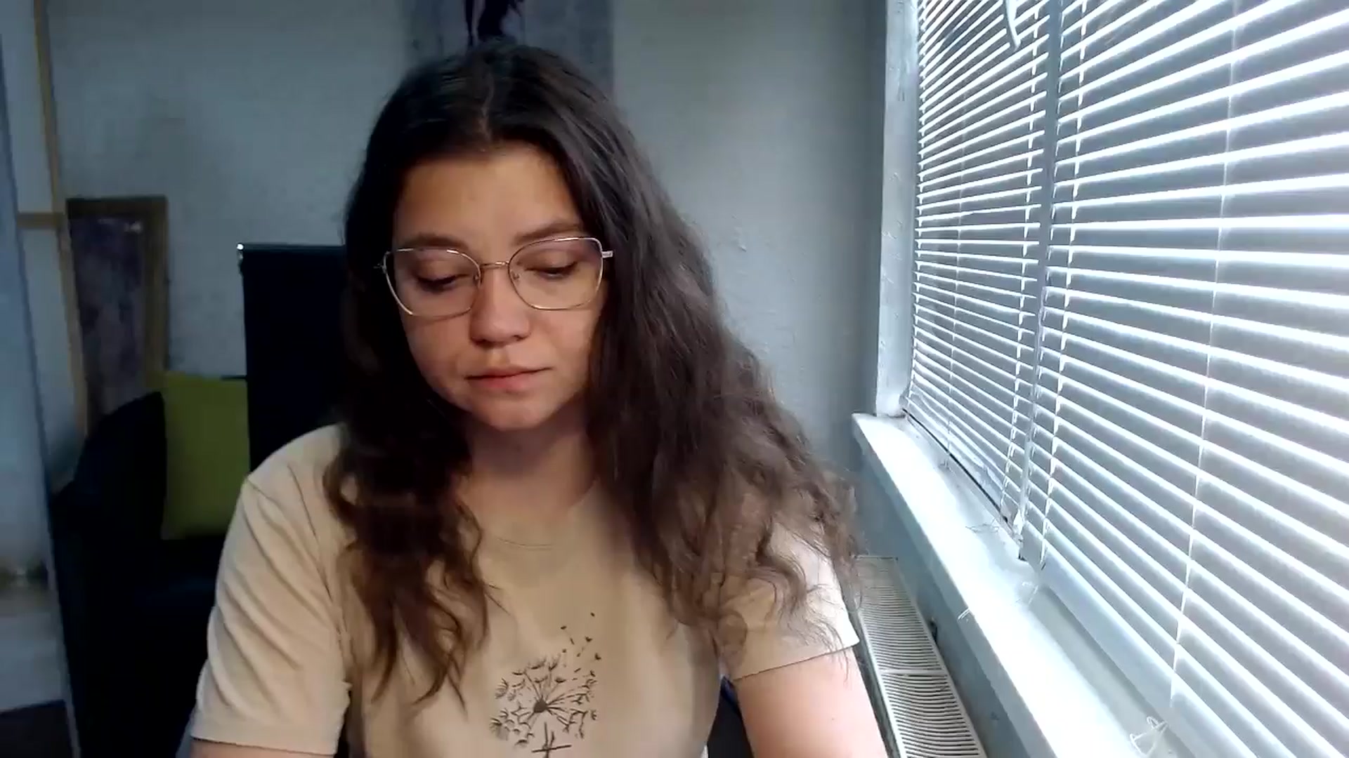 Gallery image thumbnail from SweetArinaA's myfreecams stream on, 06/14/2024, 09:25 image 3 of 20