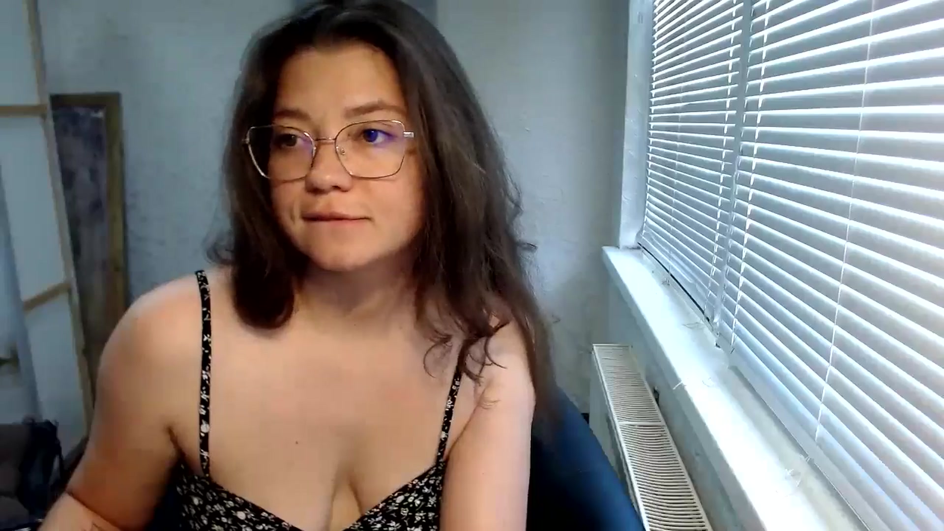 Gallery image thumbnail from SweetArinaA's myfreecams stream on, 06/27/2024, 08:47 image 20 of 20