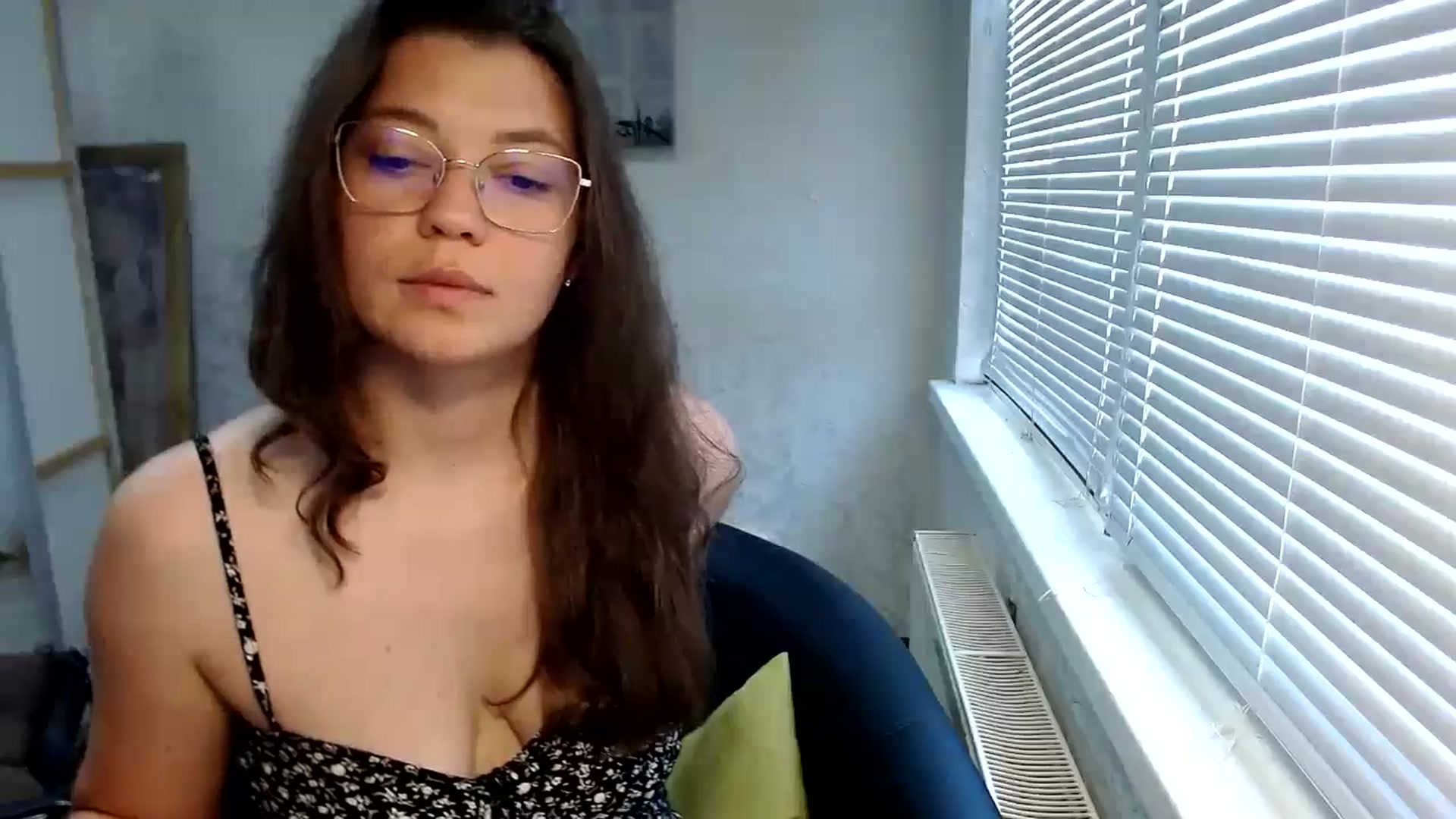 Gallery image thumbnail from SweetArinaA's myfreecams stream on, 06/27/2024, 08:47 image 14 of 20