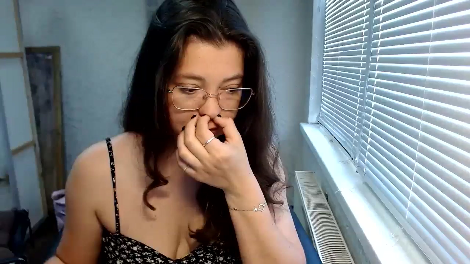 Gallery image thumbnail from SweetArinaA's myfreecams stream on, 06/27/2024, 08:47 image 3 of 20