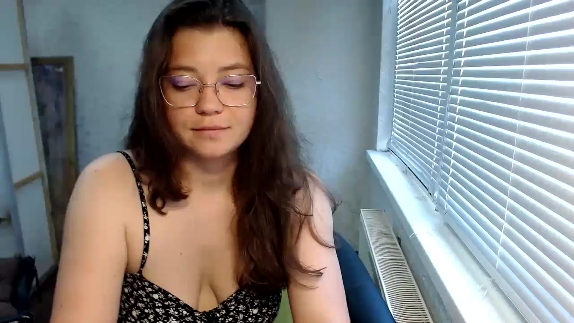 Gallery image thumbnail from SweetArinaA's myfreecams stream on, 06/27/2024, 08:47 image 13 of 20
