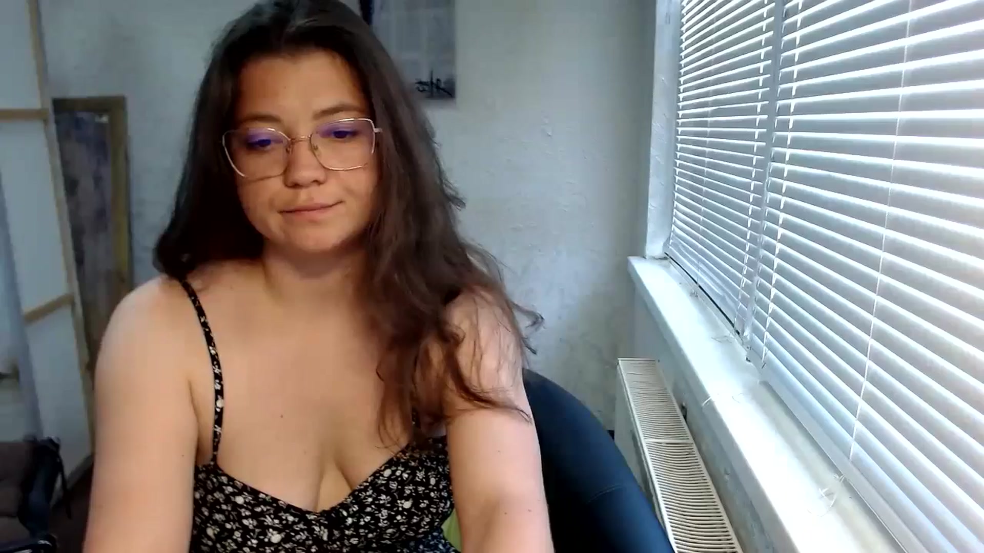 Gallery image thumbnail from SweetArinaA's myfreecams stream on, 06/27/2024, 08:47 image 18 of 20