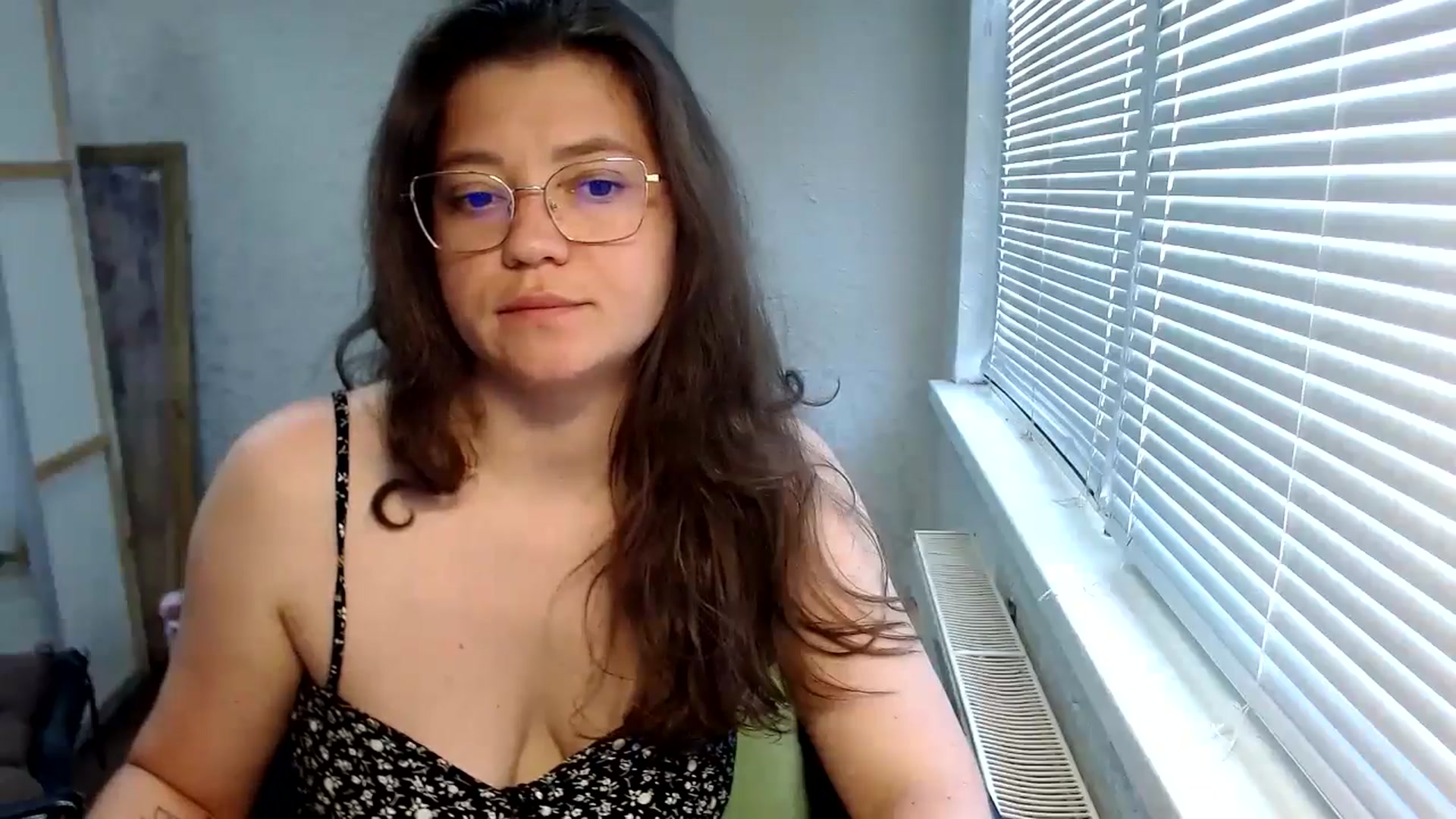 Gallery image thumbnail from SweetArinaA's myfreecams stream on, 06/27/2024, 08:47 image 11 of 20