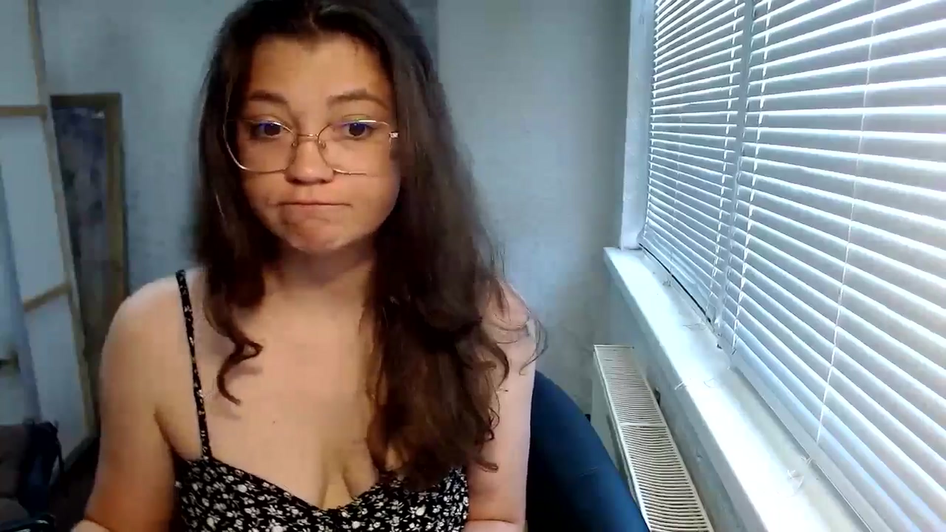 Gallery image thumbnail from SweetArinaA's myfreecams stream on, 06/27/2024, 08:47 image 2 of 20