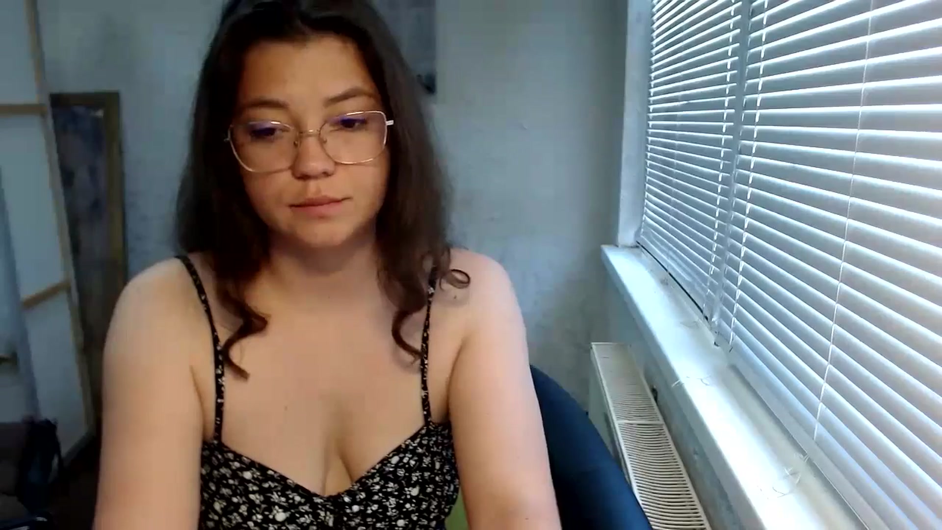 Gallery image thumbnail from SweetArinaA's myfreecams stream on, 06/27/2024, 08:47 image 8 of 20