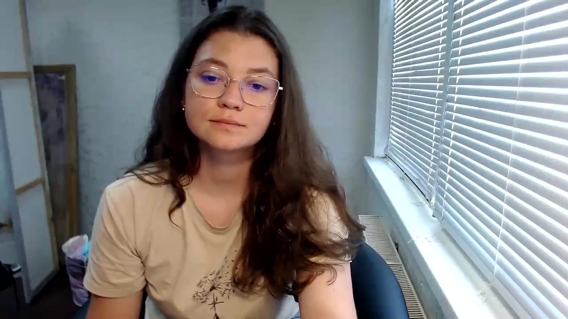 Gallery image thumbnail from SweetArinaA's myfreecams stream on, 06/27/2024, 12:15 image 3 of 20