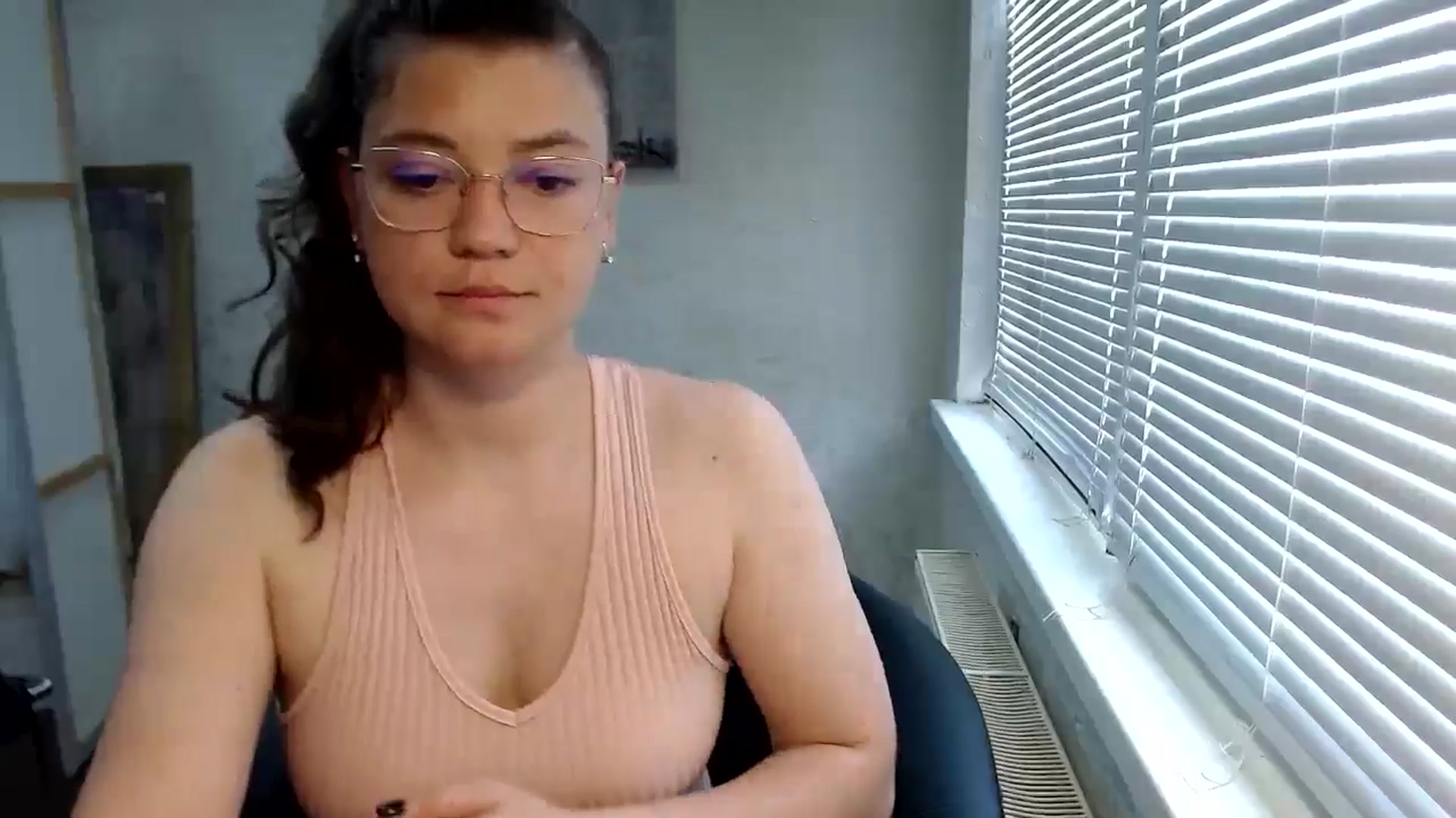 Gallery image thumbnail from SweetArinaA's myfreecams stream on, 06/27/2024, 12:15 image 20 of 20