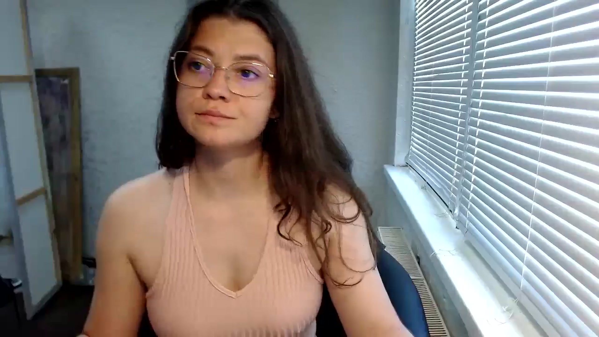 Gallery image thumbnail from SweetArinaA's myfreecams stream on, 06/27/2024, 12:15 image 11 of 20