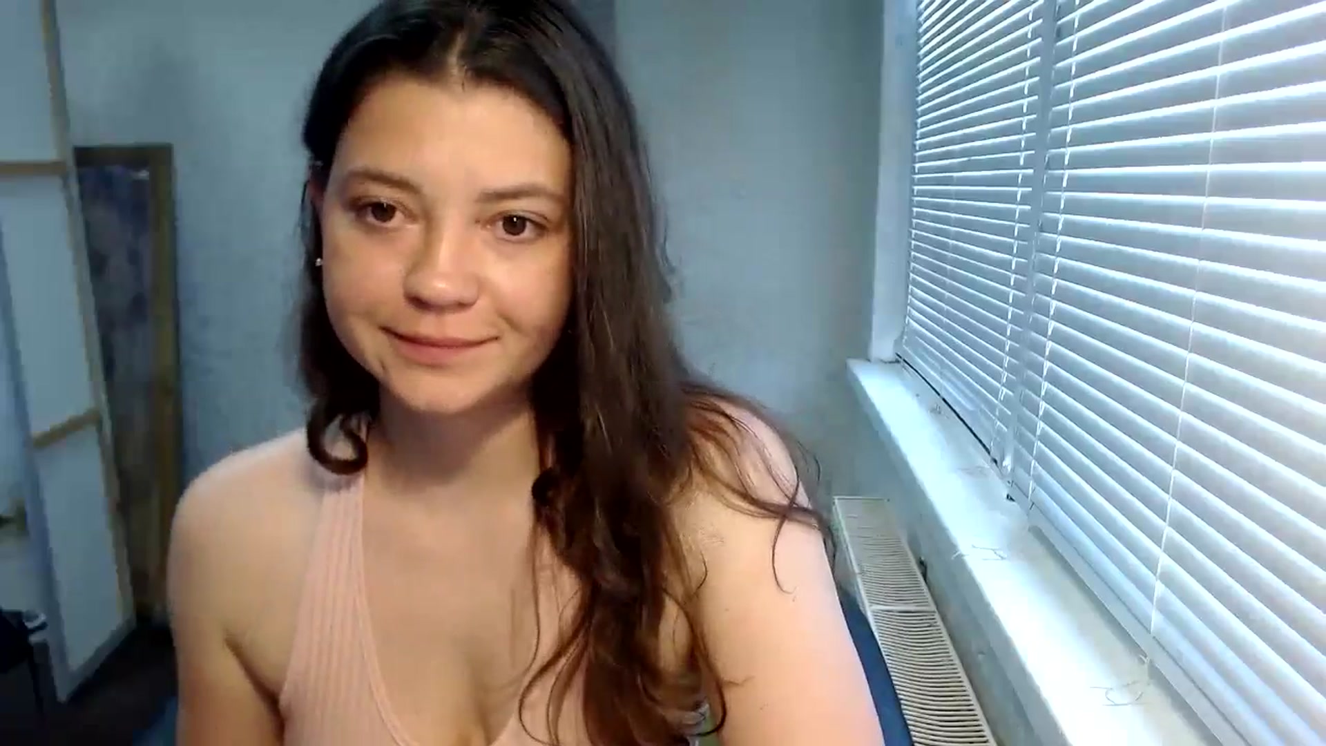 Gallery image thumbnail from SweetArinaA's myfreecams stream on, 06/27/2024, 13:33 image 5 of 20