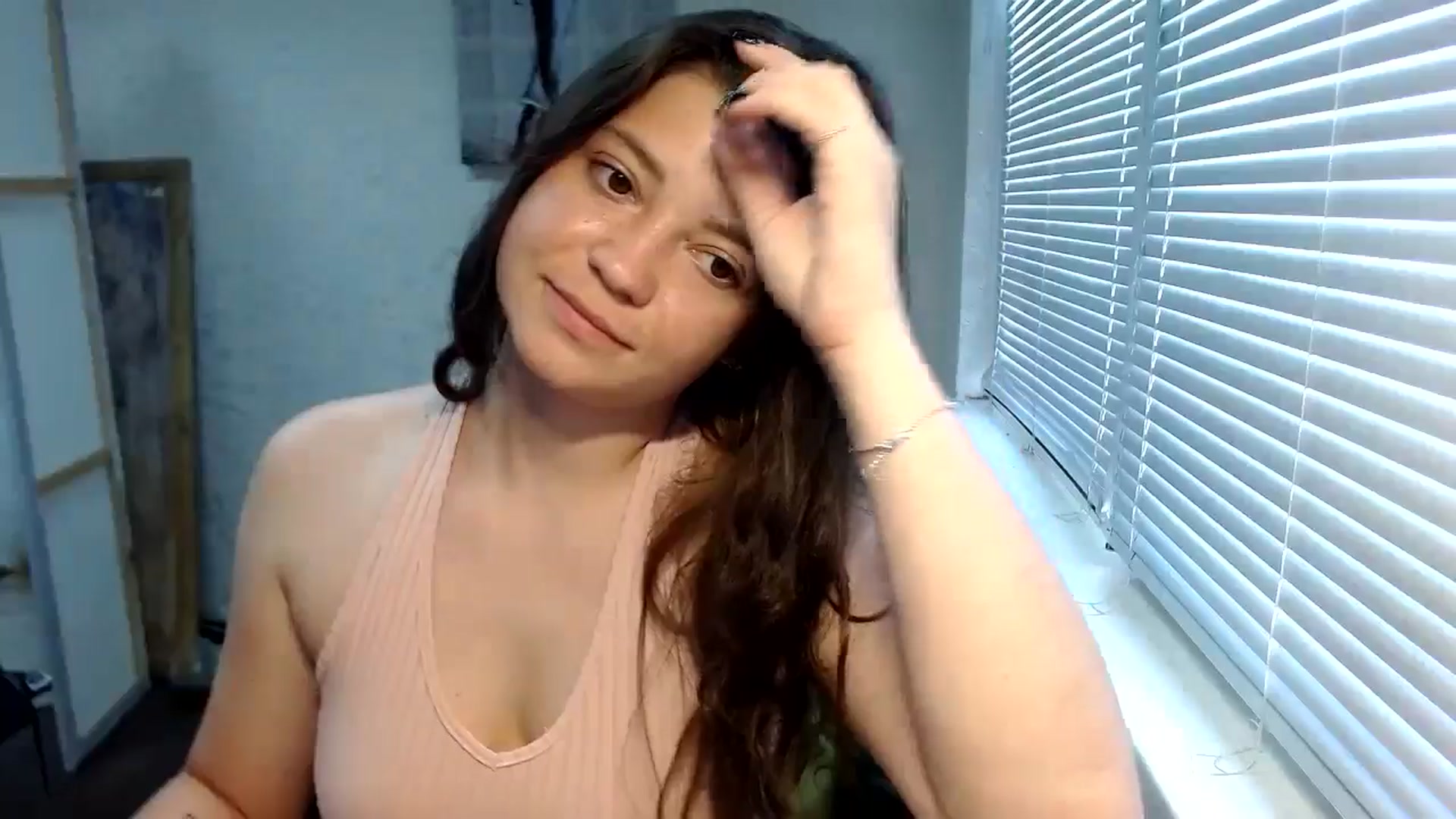 Gallery image thumbnail from SweetArinaA's myfreecams stream on, 06/27/2024, 13:33 image 4 of 20
