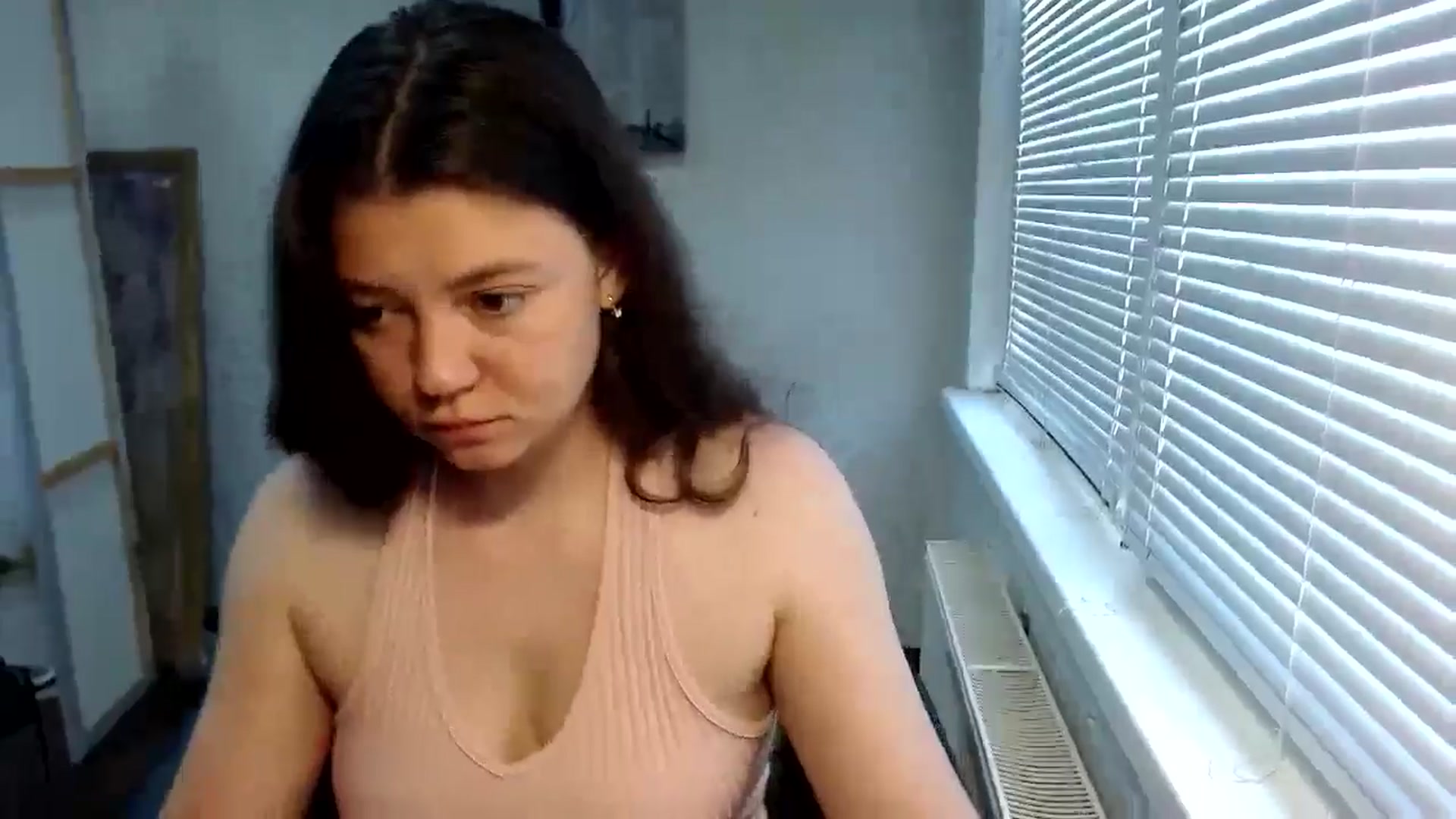 Gallery image thumbnail from SweetArinaA's myfreecams stream on, 06/27/2024, 13:33 image 14 of 20