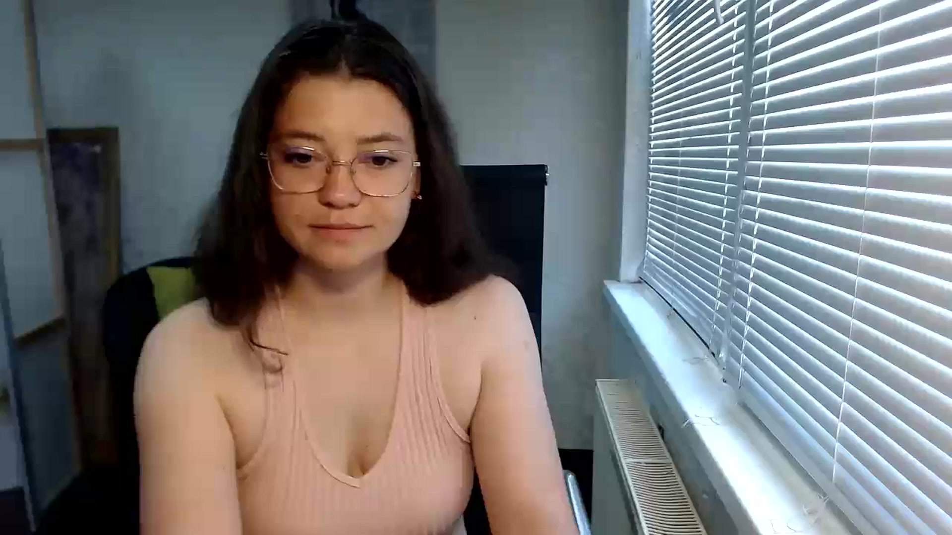 Gallery image thumbnail from SweetArinaA's myfreecams stream on, 06/29/2024, 09:26 image 16 of 20