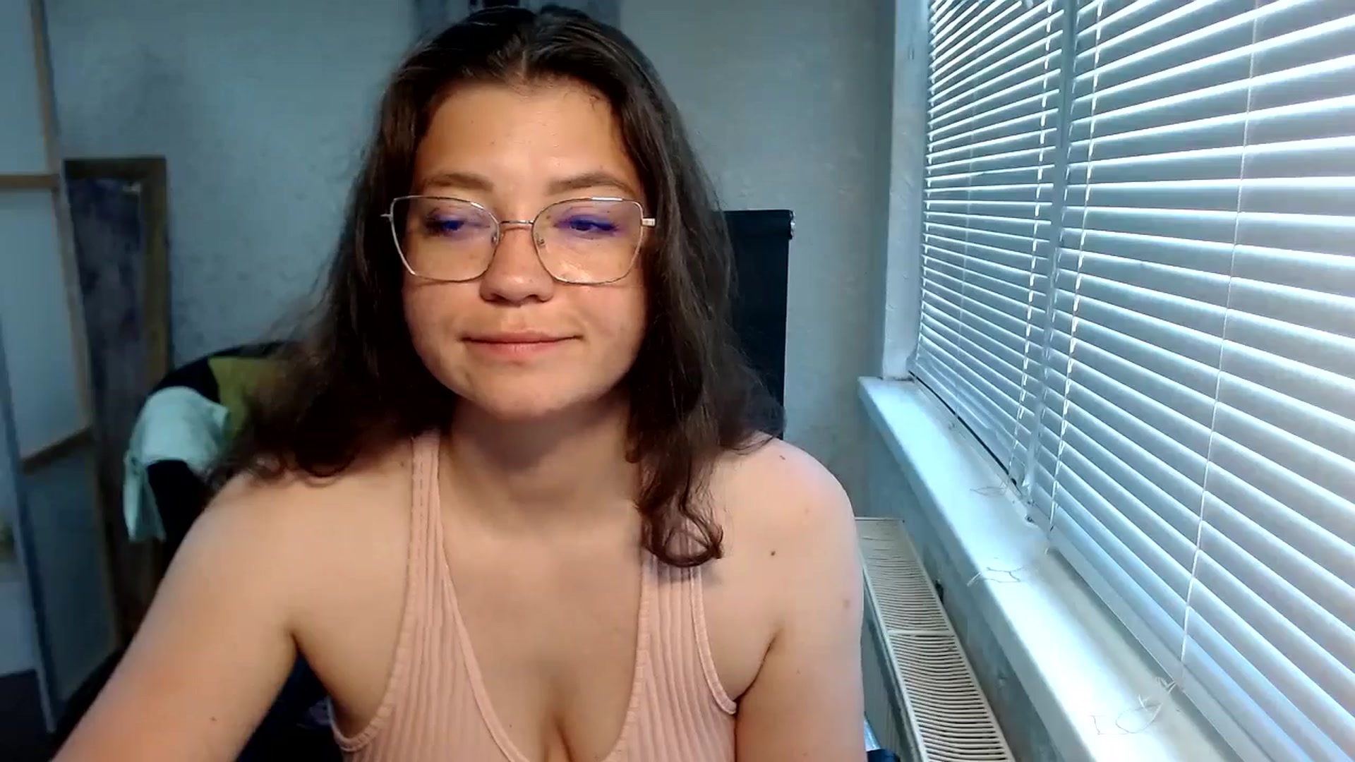 Gallery image thumbnail from SweetArinaA's myfreecams stream on, 06/29/2024, 11:01 image 10 of 20