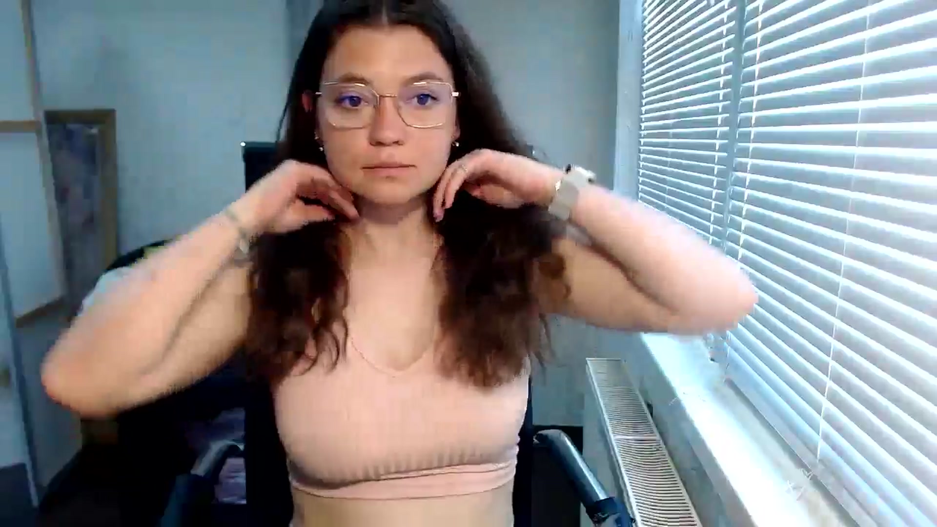 Gallery image thumbnail from SweetArinaA's myfreecams stream on, 06/29/2024, 11:01 image 17 of 20