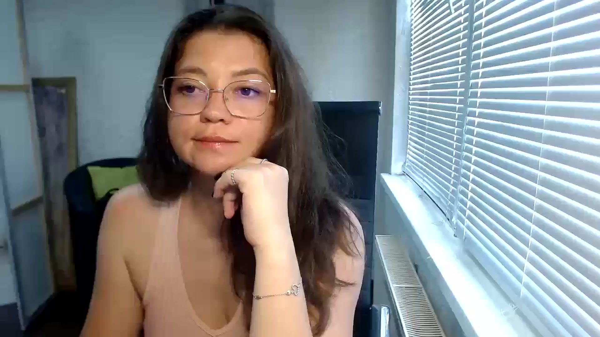Gallery image thumbnail from SweetArinaA's myfreecams stream on, 07/09/2024, 08:26 image 15 of 20