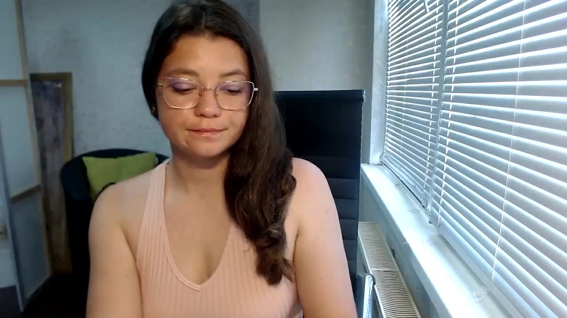 Gallery image thumbnail from SweetArinaA's myfreecams stream on, 07/09/2024, 08:26 image 19 of 20