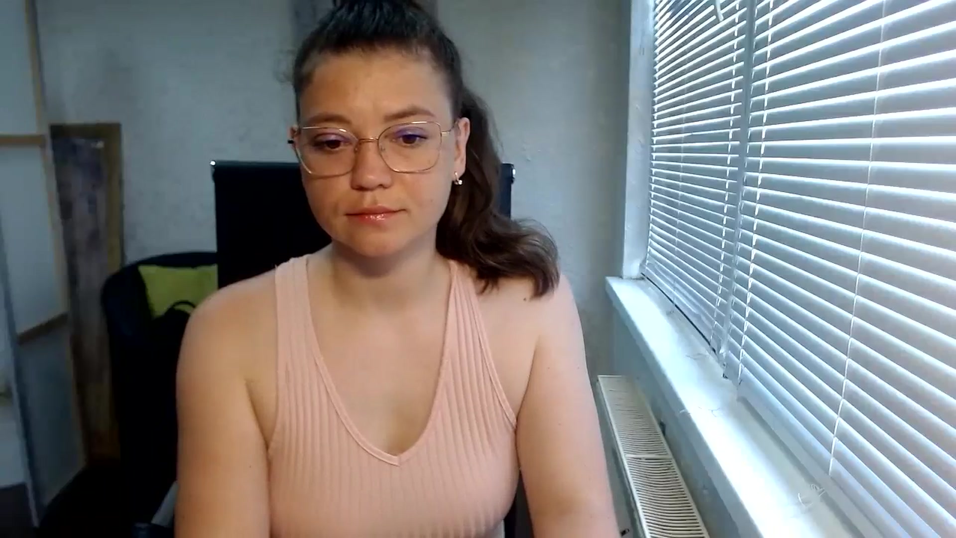 Gallery image thumbnail from SweetArinaA's myfreecams stream on, 07/09/2024, 08:26 image 7 of 20