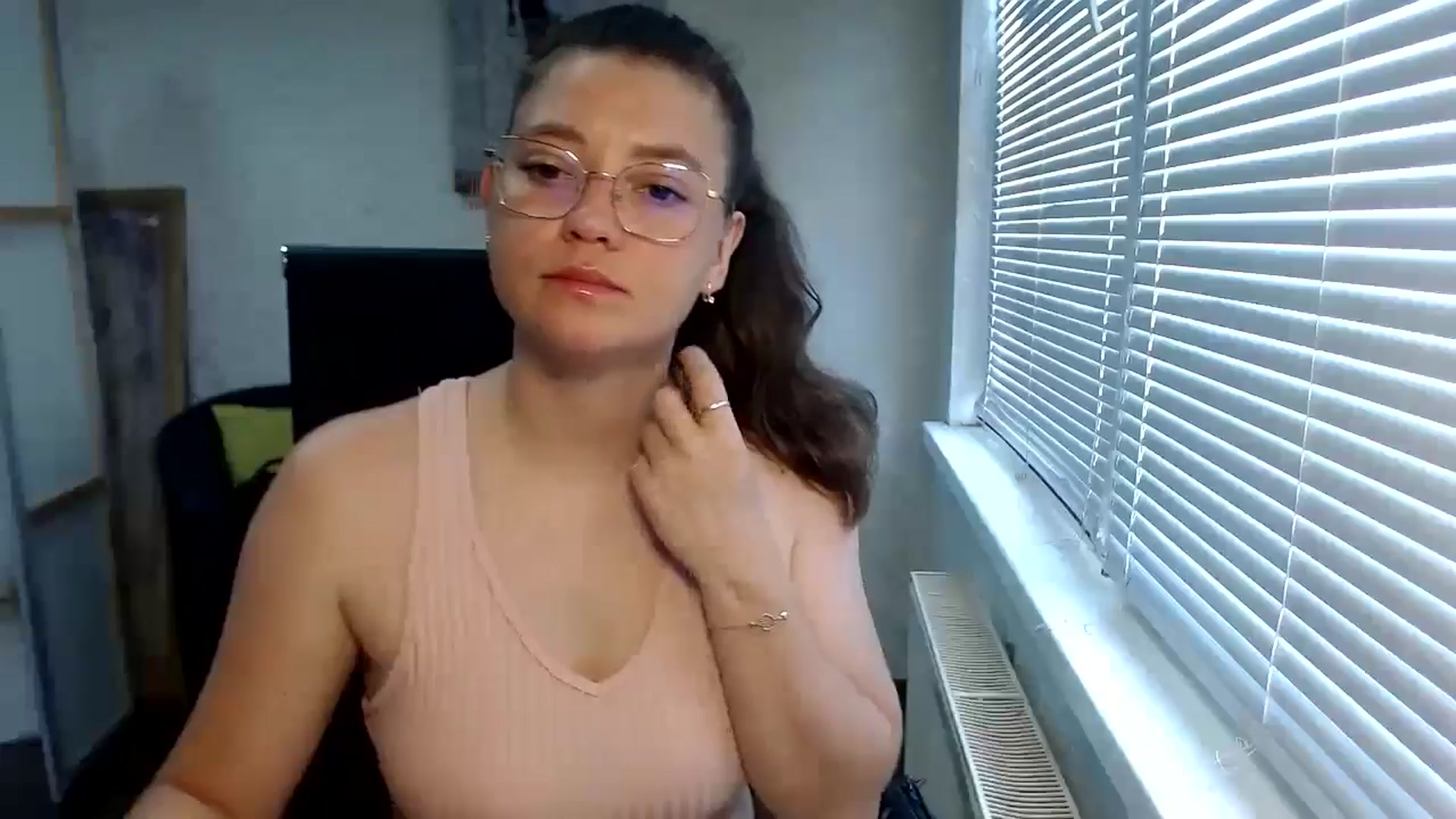 Gallery image thumbnail from SweetArinaA's myfreecams stream on, 07/09/2024, 08:26 image 8 of 20