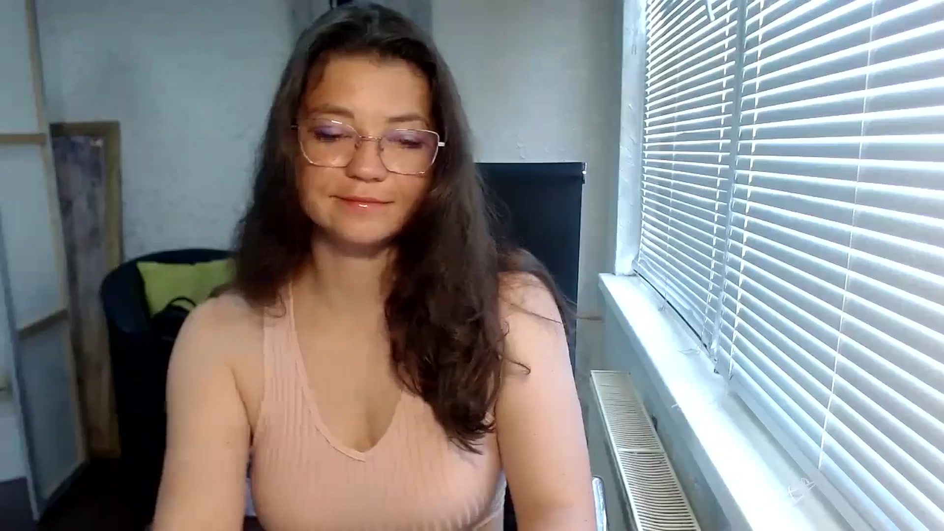 Gallery image thumbnail from SweetArinaA's myfreecams stream on, 07/09/2024, 08:26 image 13 of 20