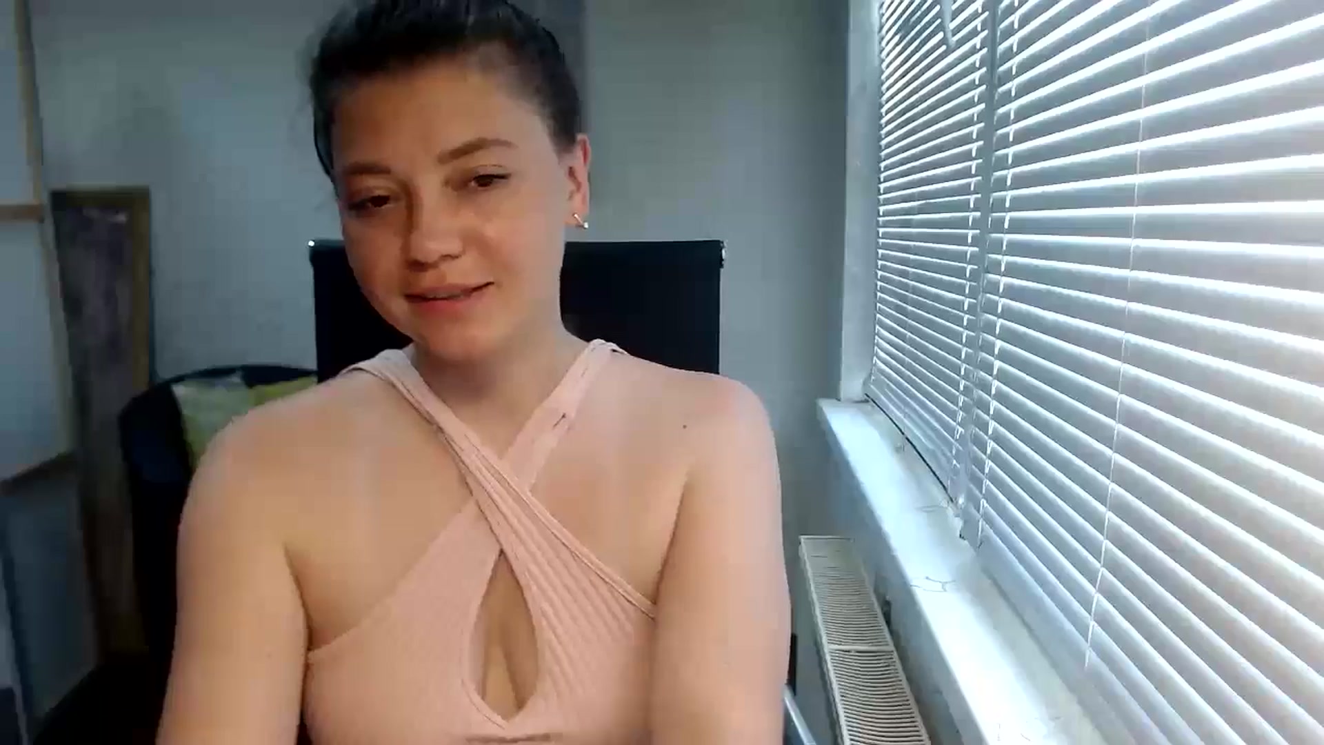 Gallery image thumbnail from SweetArinaA's myfreecams stream on, 07/09/2024, 11:35 image 19 of 20