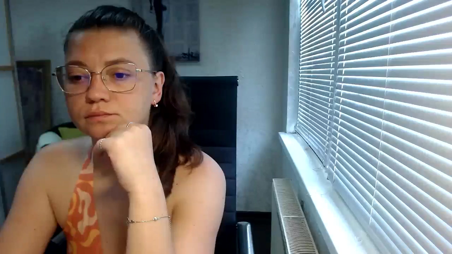 Gallery image thumbnail from SweetArinaA's myfreecams stream on, 07/10/2024, 08:04 image 15 of 20