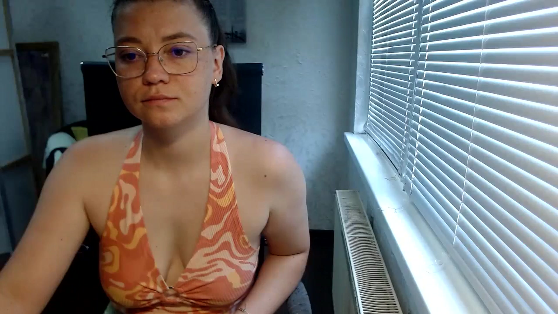 Gallery image thumbnail from SweetArinaA's myfreecams stream on, 07/10/2024, 08:04 image 2 of 20