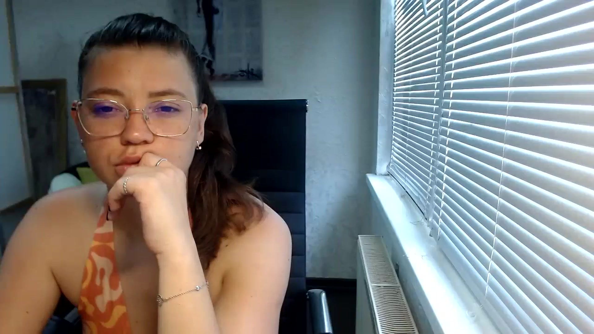 Gallery image thumbnail from SweetArinaA's myfreecams stream on, 07/10/2024, 08:04 image 12 of 20