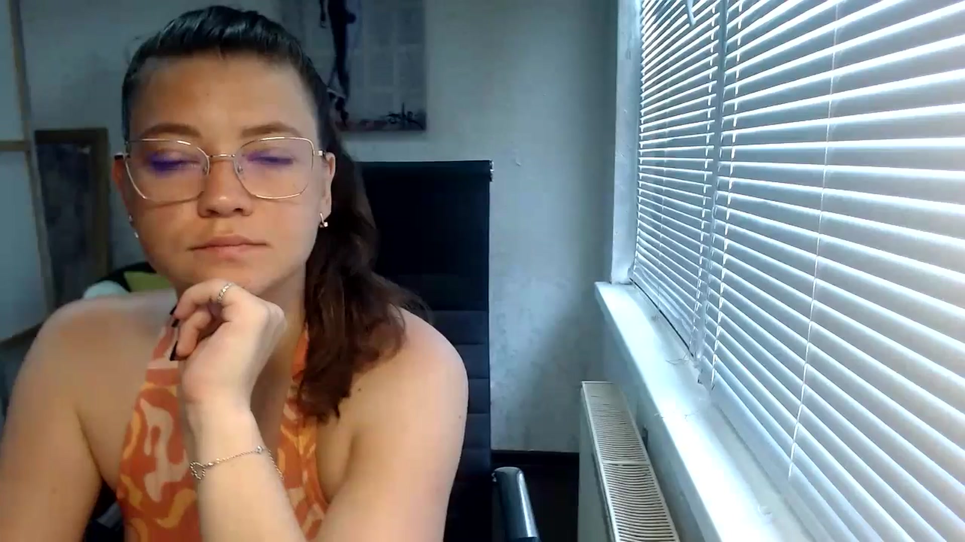 Gallery image thumbnail from SweetArinaA's myfreecams stream on, 07/10/2024, 08:04 image 10 of 20