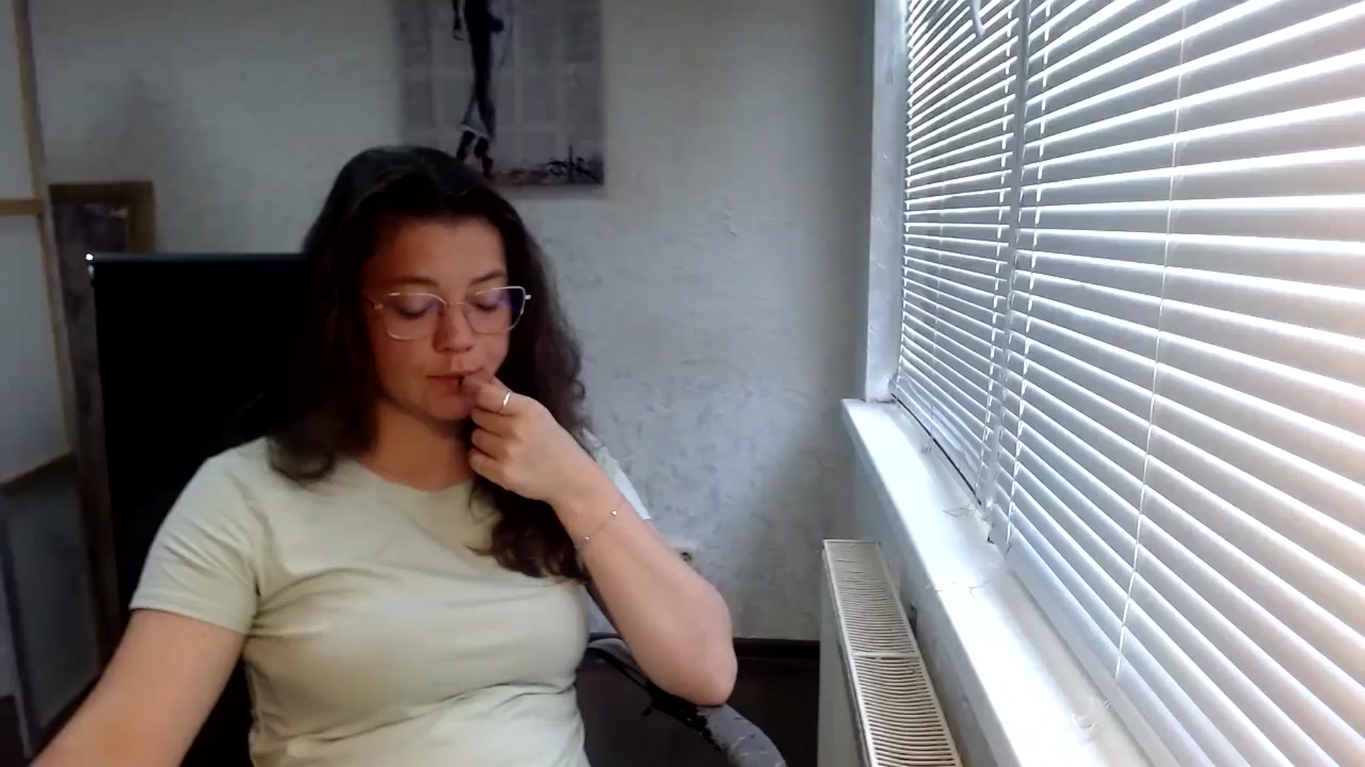 Gallery image thumbnail from SweetArinaA's myfreecams stream on, 07/10/2024, 08:33 image 19 of 20