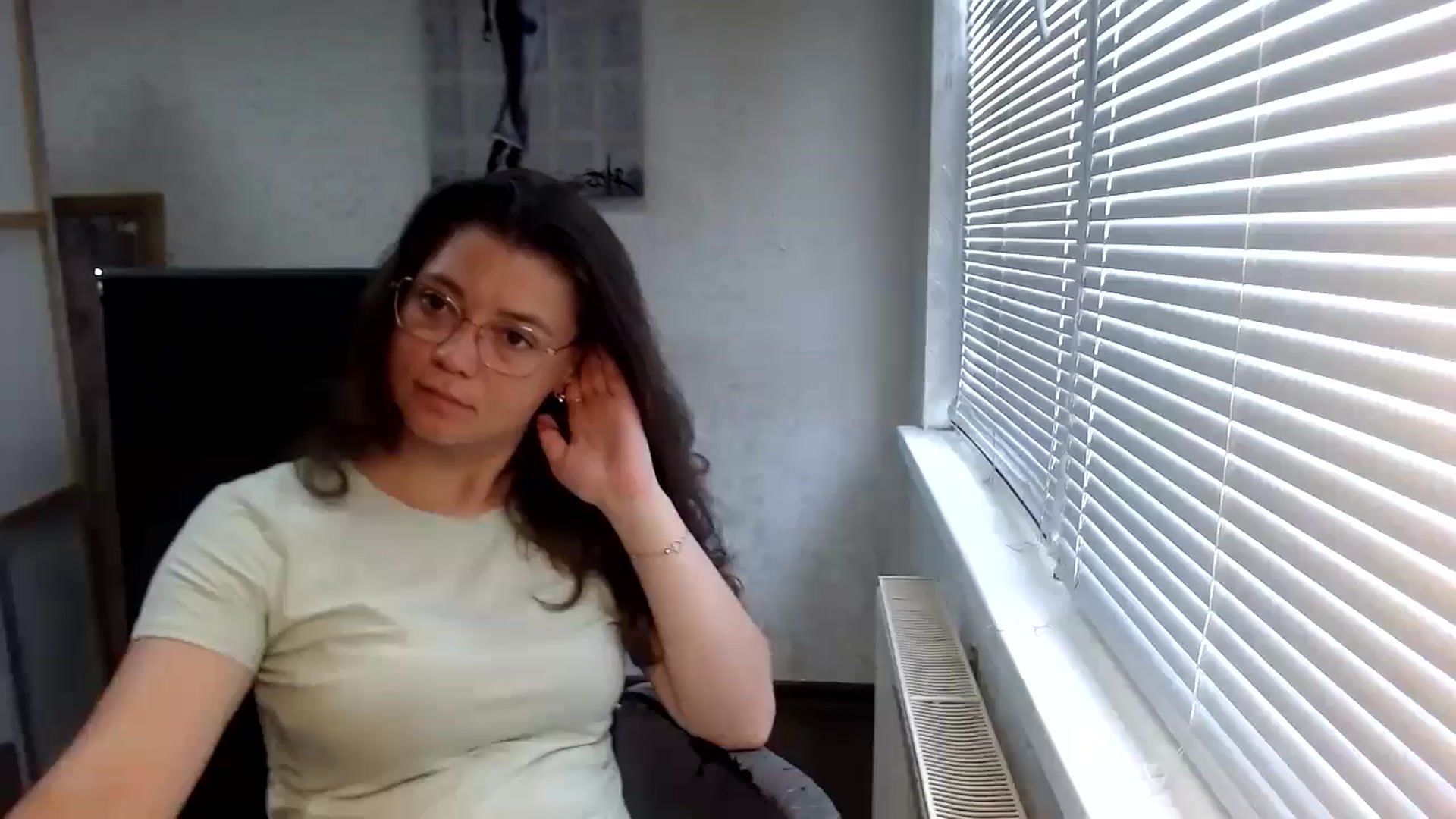 Gallery image thumbnail from SweetArinaA's myfreecams stream on, 07/10/2024, 08:33 image 17 of 20