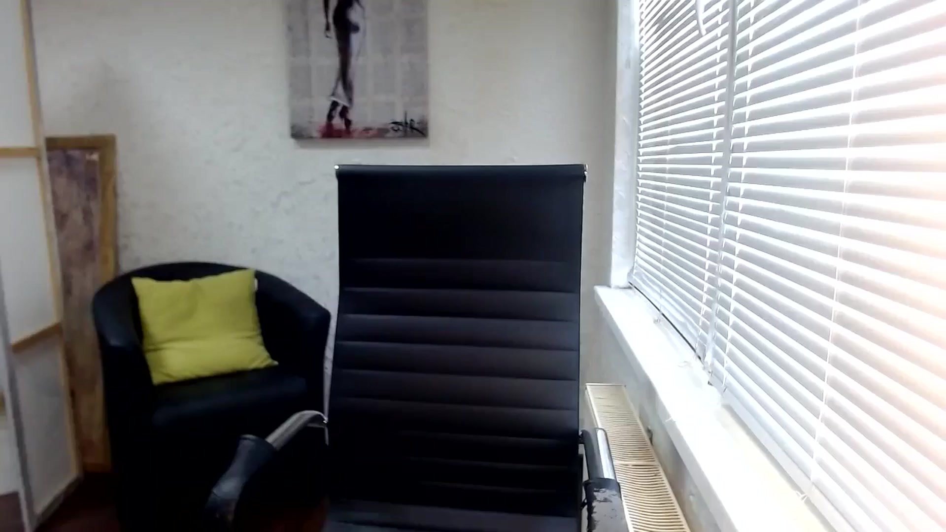 Gallery image thumbnail from SweetArinaA's myfreecams stream on, 07/14/2024, 10:05 image 17 of 20
