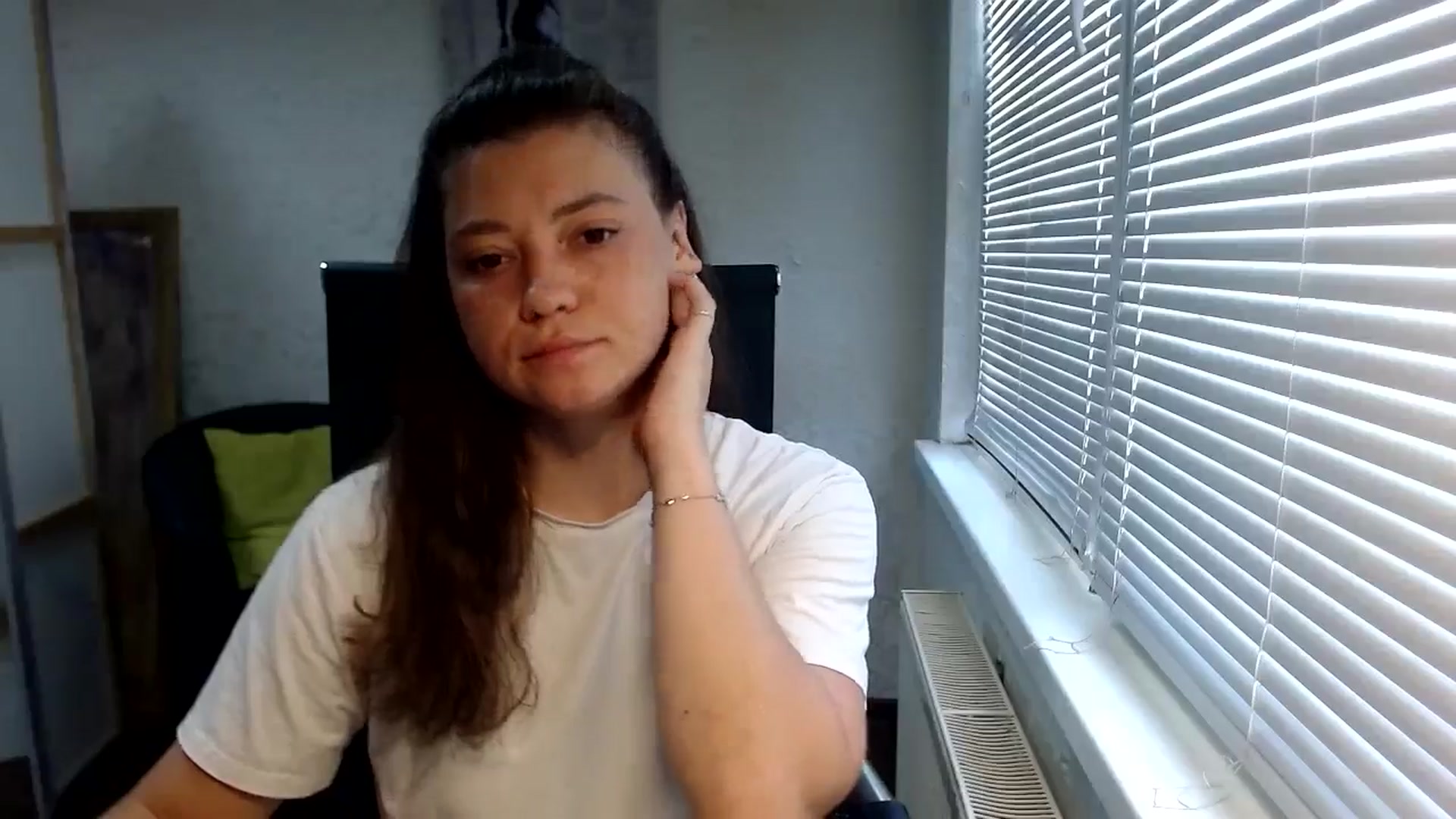 Gallery image thumbnail from SweetArinaA's myfreecams stream on, 07/14/2024, 10:05 image 8 of 20