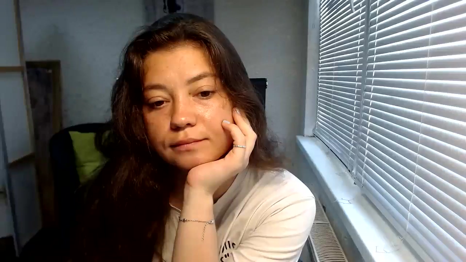 Gallery image thumbnail from SweetArinaA's myfreecams stream on, 07/14/2024, 11:11 image 4 of 20