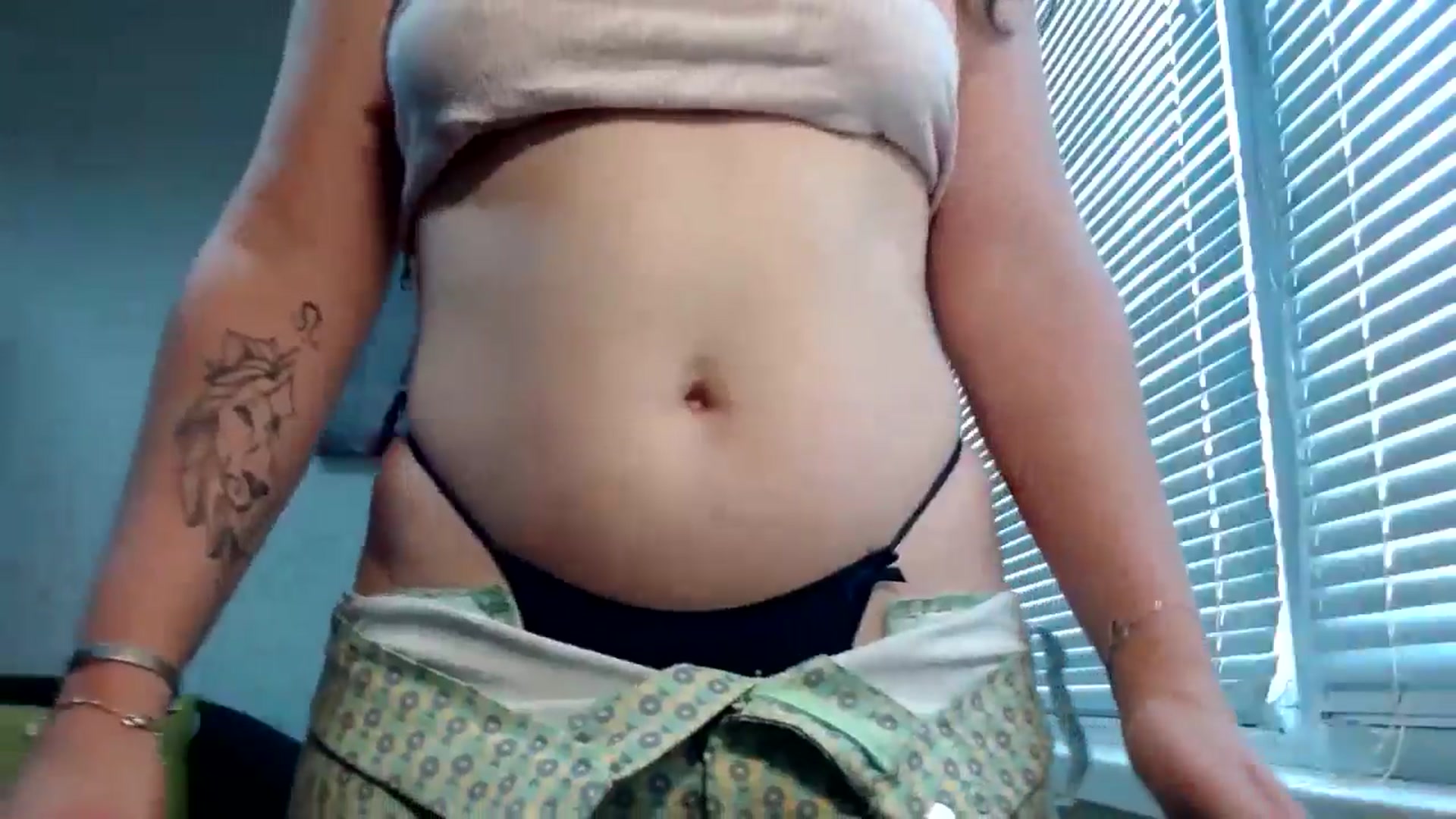 Gallery image thumbnail from SweetArinaA's myfreecams stream on, 07/14/2024, 12:09 image 2 of 20