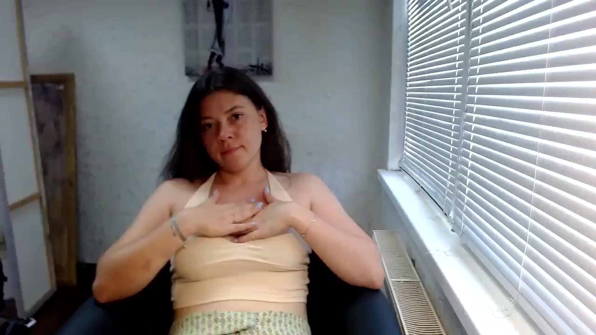 Gallery image thumbnail from SweetArinaA's myfreecams stream on, 07/14/2024, 12:59 image 10 of 20