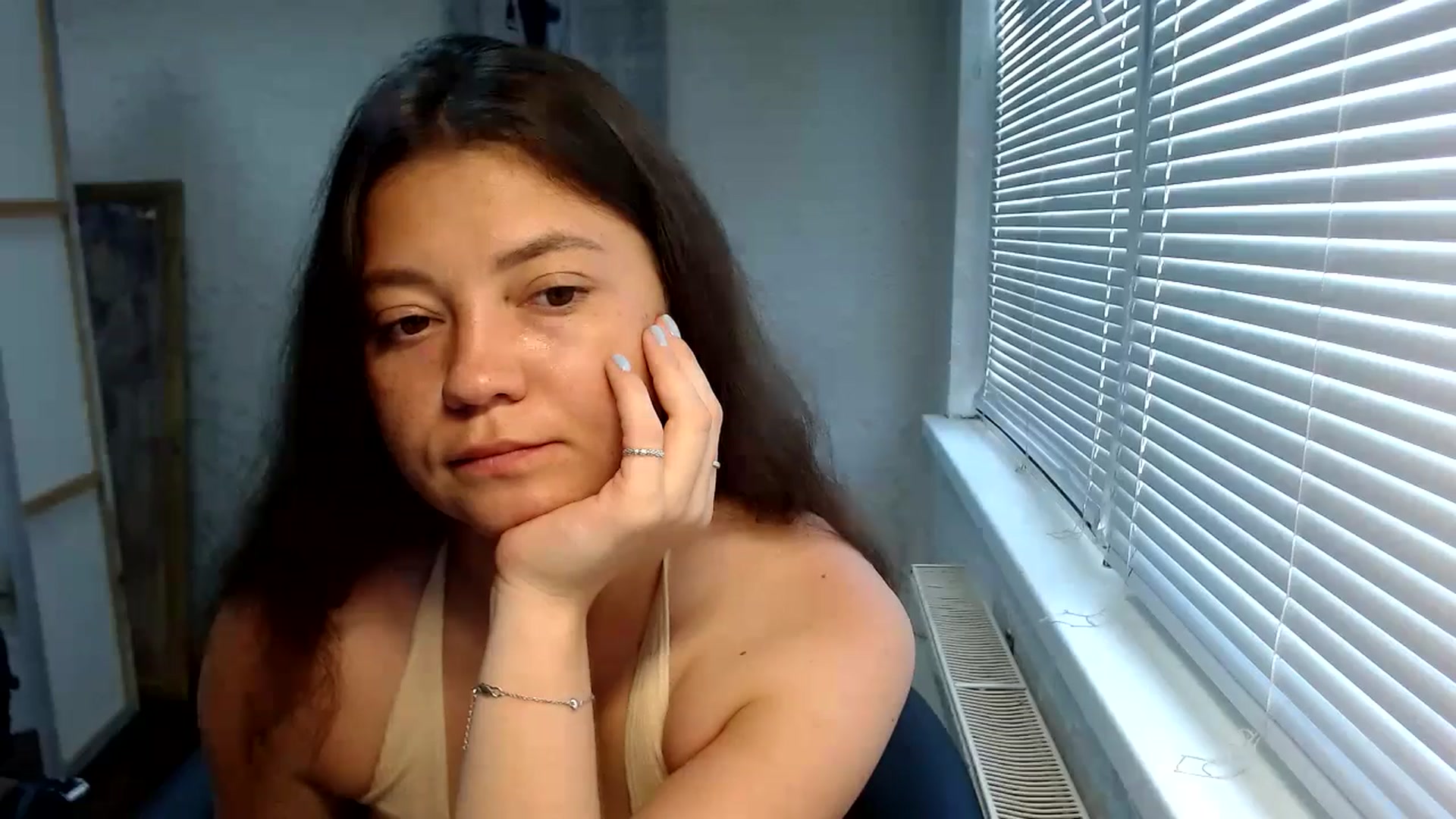 Gallery image thumbnail from SweetArinaA's myfreecams stream on, 07/14/2024, 12:59 image 14 of 20