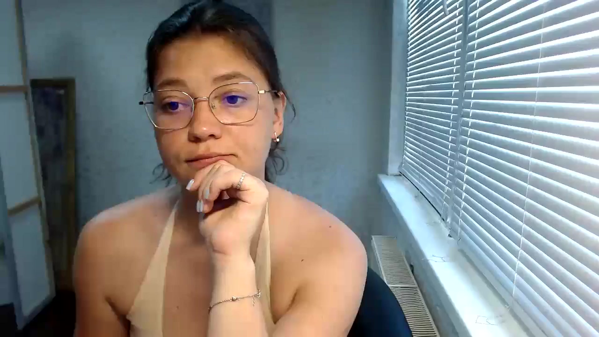 Gallery image thumbnail from SweetArinaA's myfreecams stream on, 07/14/2024, 13:56 image 19 of 20