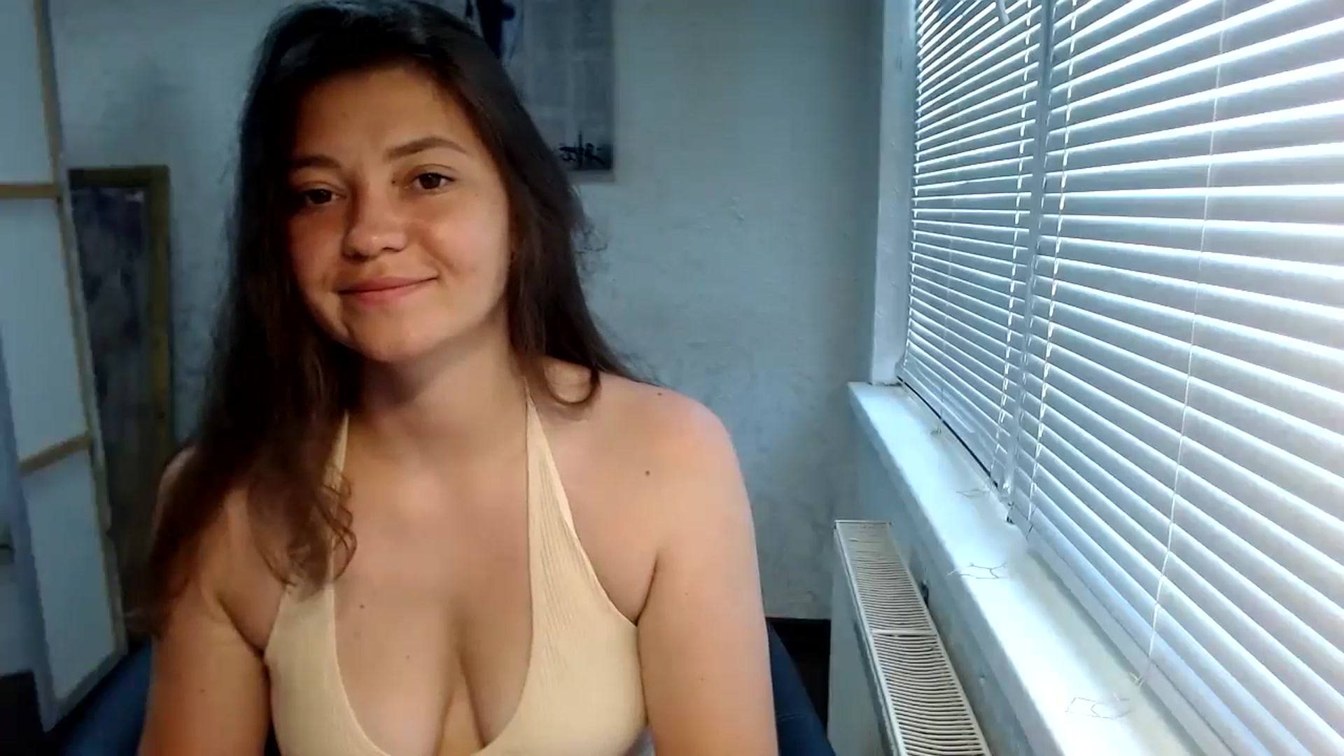 Gallery image thumbnail from SweetArinaA's myfreecams stream on, 07/14/2024, 13:56 image 5 of 20