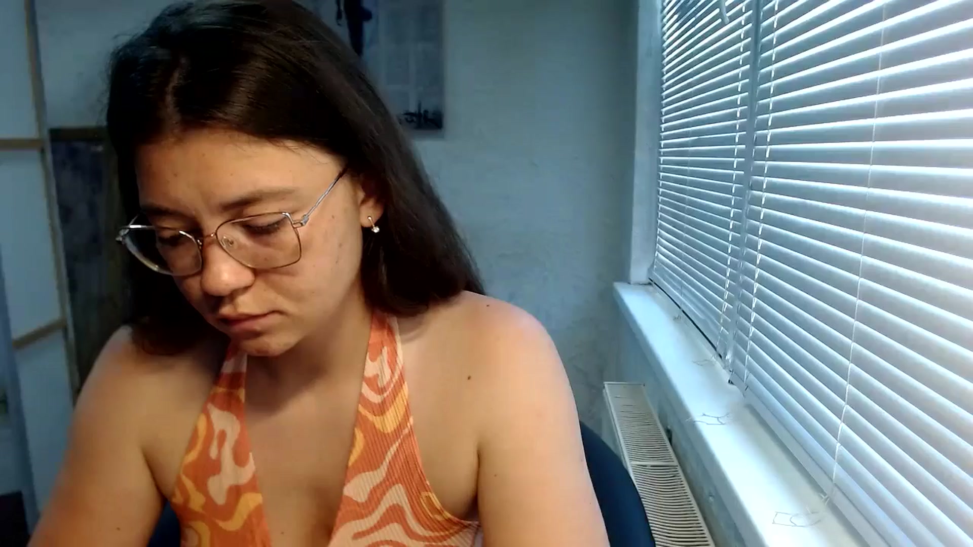 Gallery image thumbnail from SweetArinaA's myfreecams stream on, 07/14/2024, 15:10 image 5 of 20
