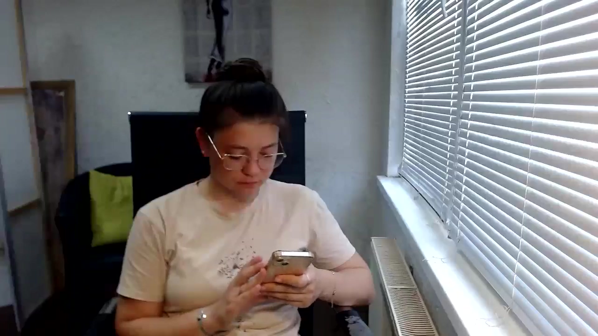 Gallery image thumbnail from SweetArinaA's myfreecams stream on, 07/15/2024, 09:13 image 3 of 20