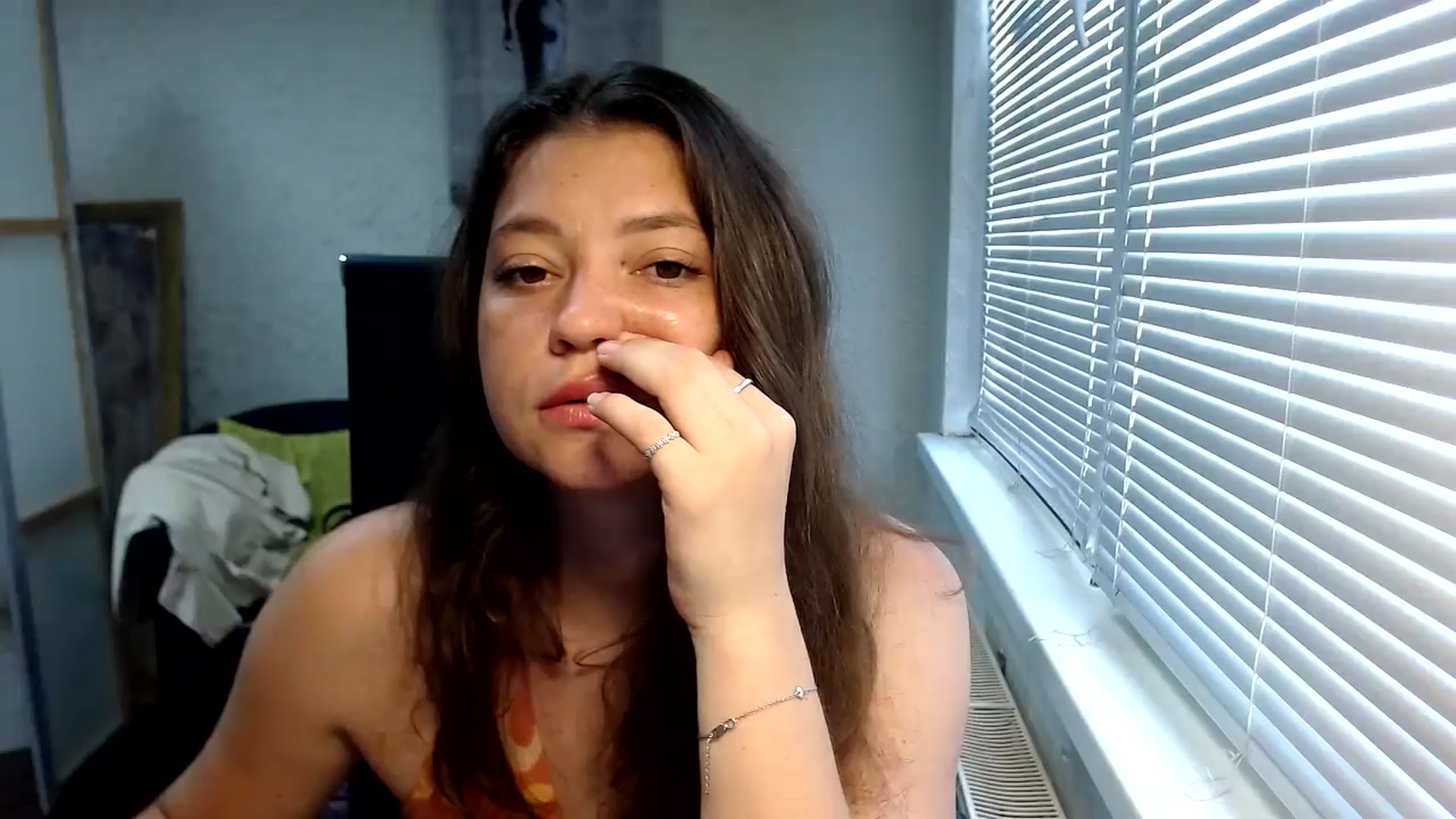Gallery image thumbnail from SweetArinaA's myfreecams stream on, 07/15/2024, 10:26 image 17 of 20