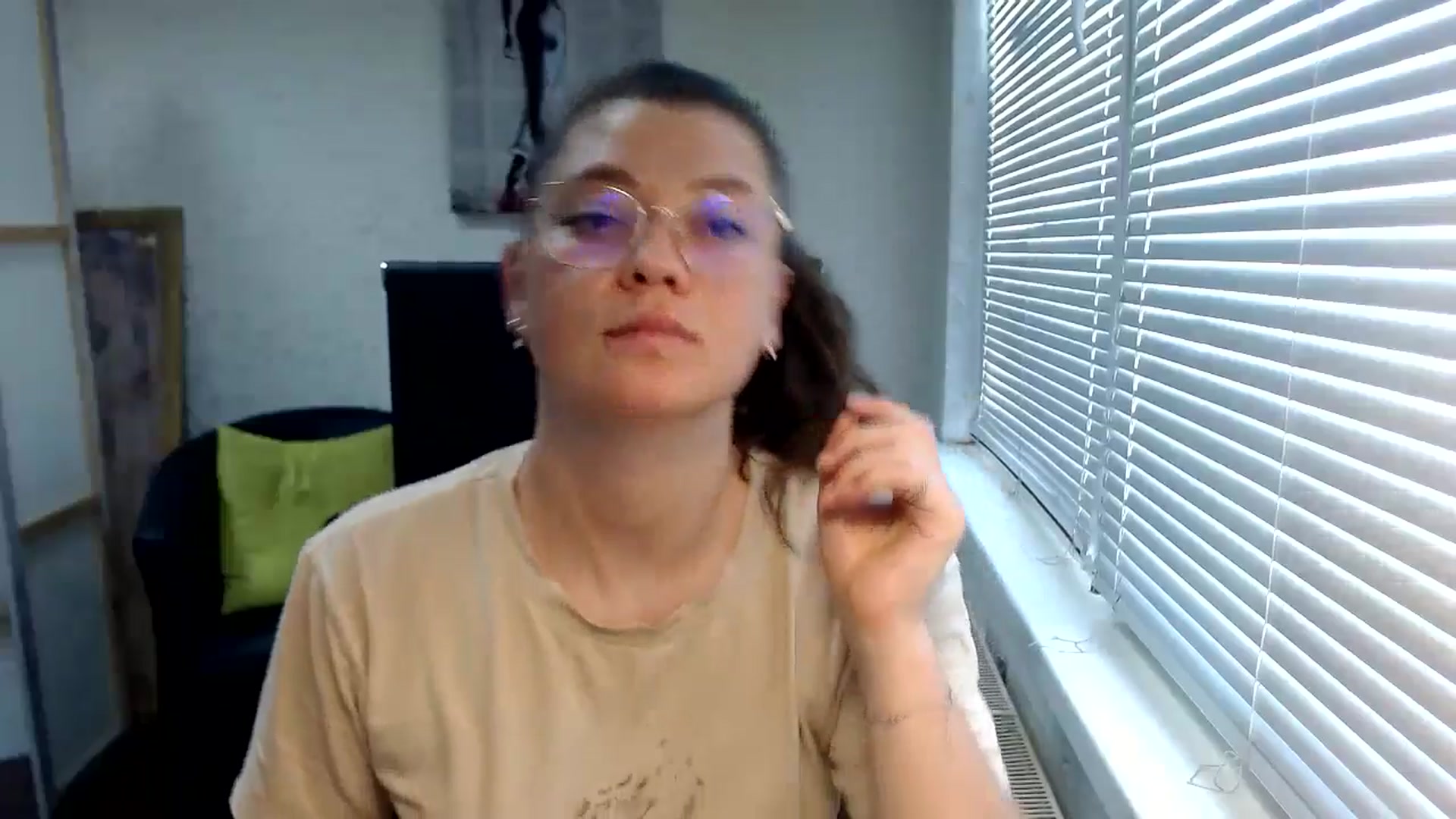 Gallery image thumbnail from SweetArinaA's myfreecams stream on, 07/15/2024, 12:48 image 7 of 20