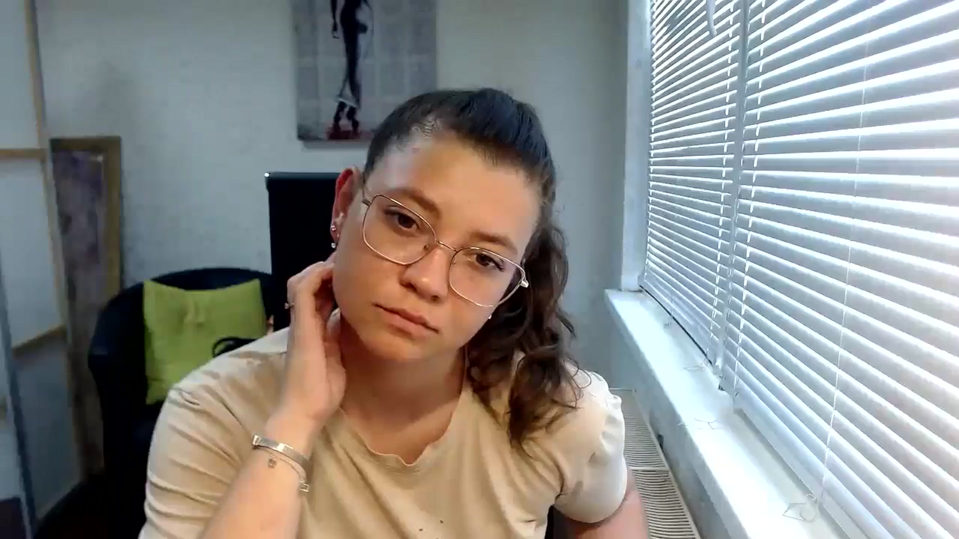 Gallery image thumbnail from SweetArinaA's myfreecams stream on, 07/15/2024, 12:48 image 20 of 20