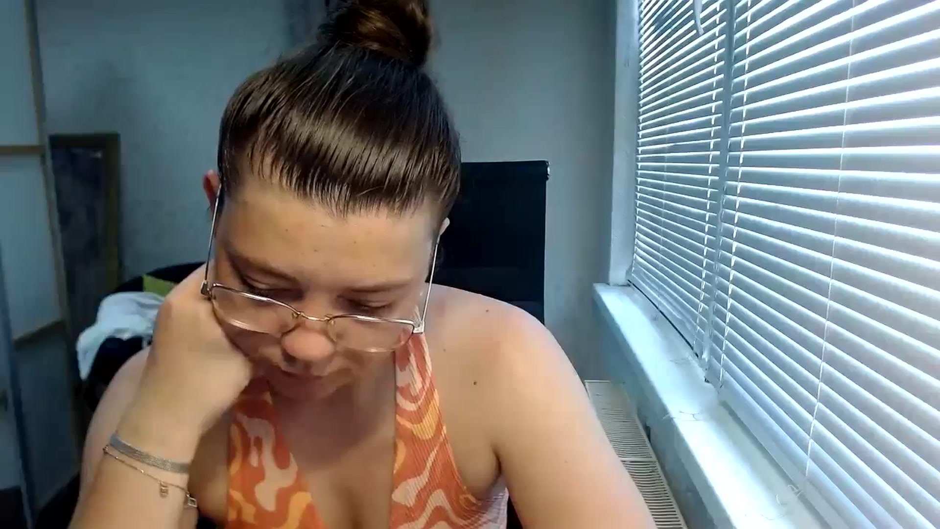 Gallery image thumbnail from SweetArinaA's myfreecams stream on, 07/16/2024, 10:58 image 12 of 20