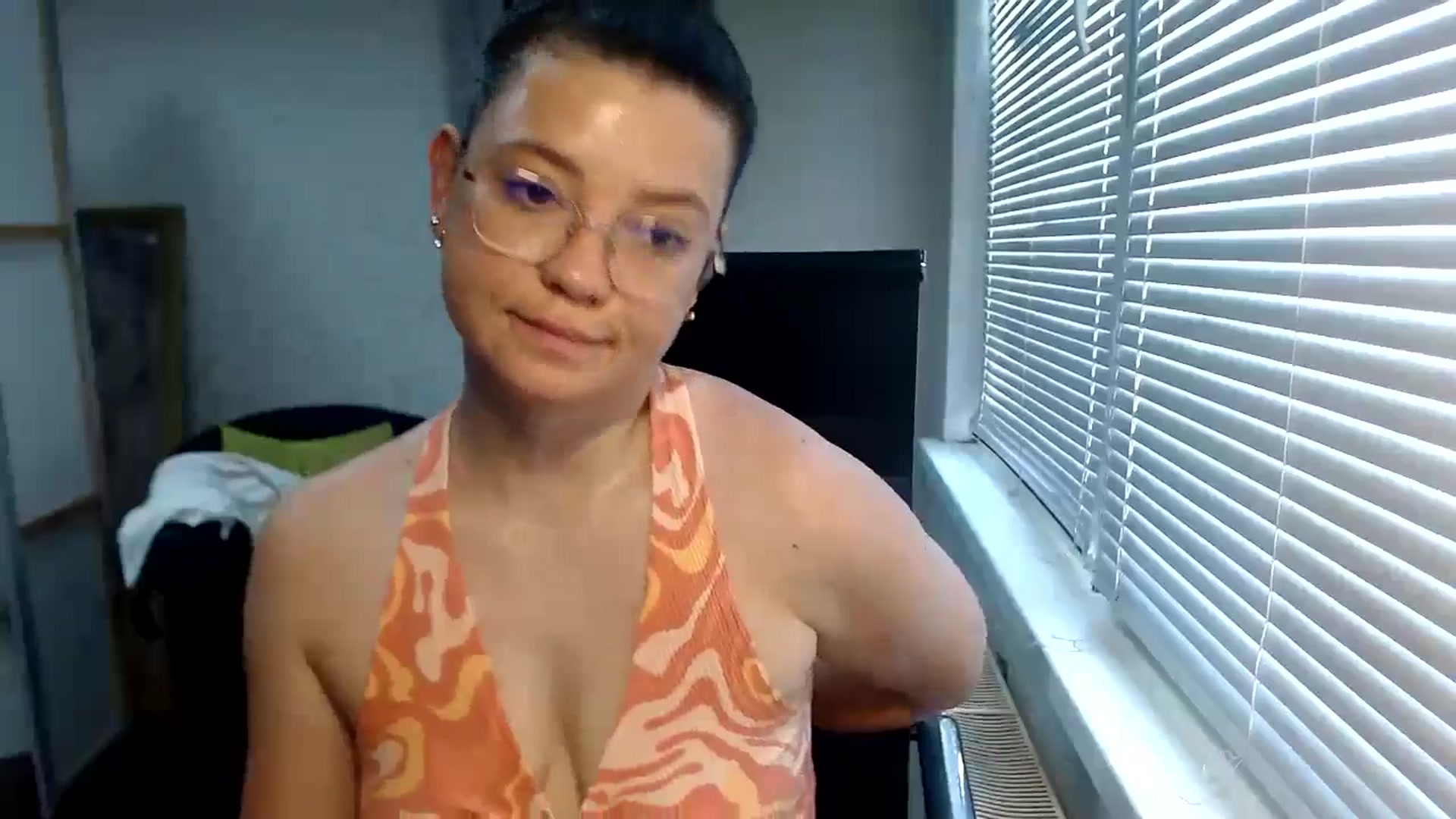 Gallery image thumbnail from SweetArinaA's myfreecams stream on, 07/16/2024, 10:58 image 19 of 20